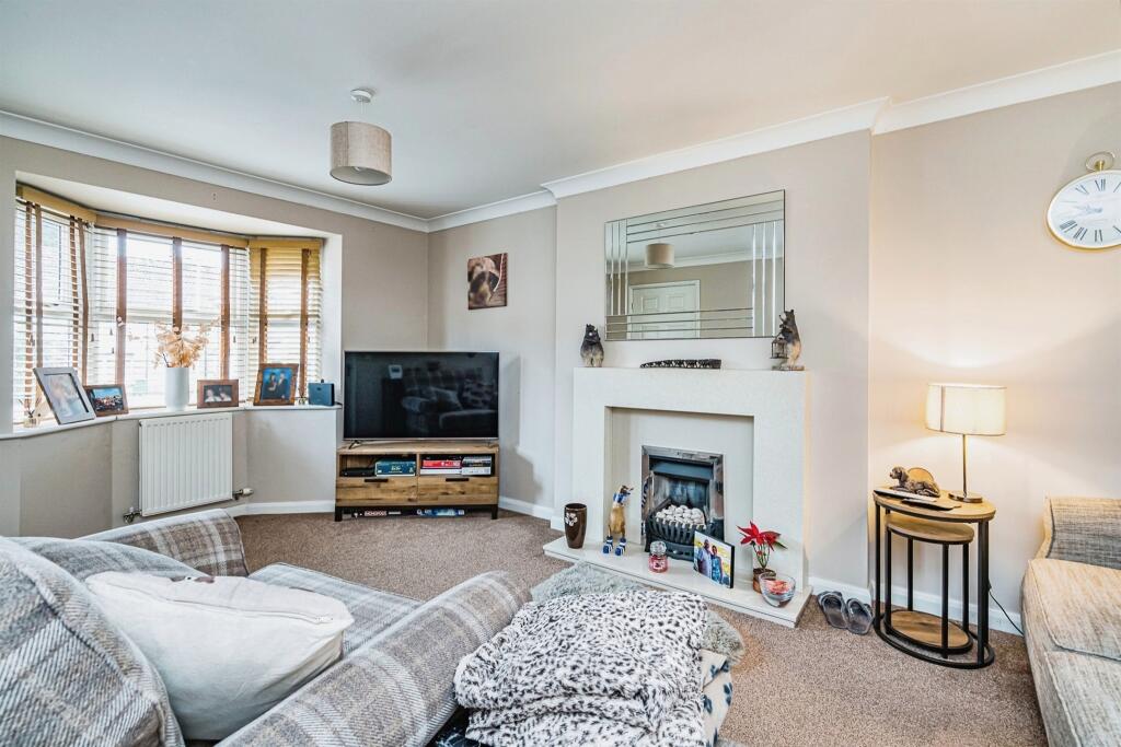 4 bedroom detached house for sale in Attingham Drive, Dudley, DY1