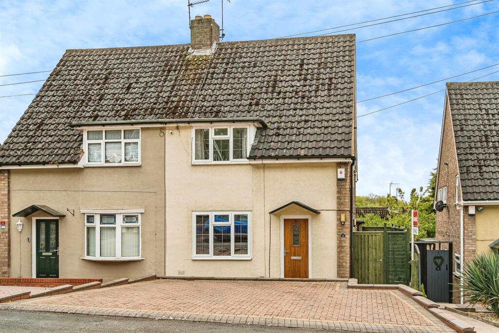 3 bedroom semidetached house for sale in Langstone Road, Dudley, DY1