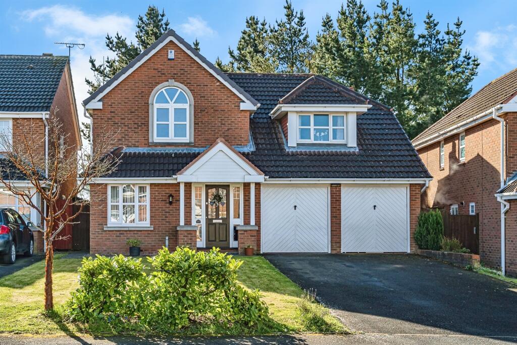 Main image of property: Snowshill Gardens, Dudley