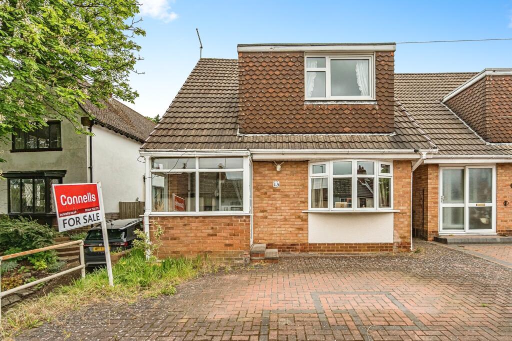 3 bedroom detached house for sale in Oakham Road, Dudley, DY2