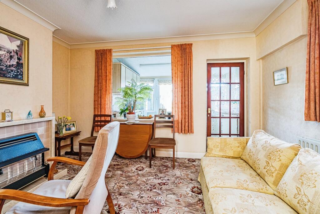 Additional property image - Elm Terrace, Tividale, Oldbury