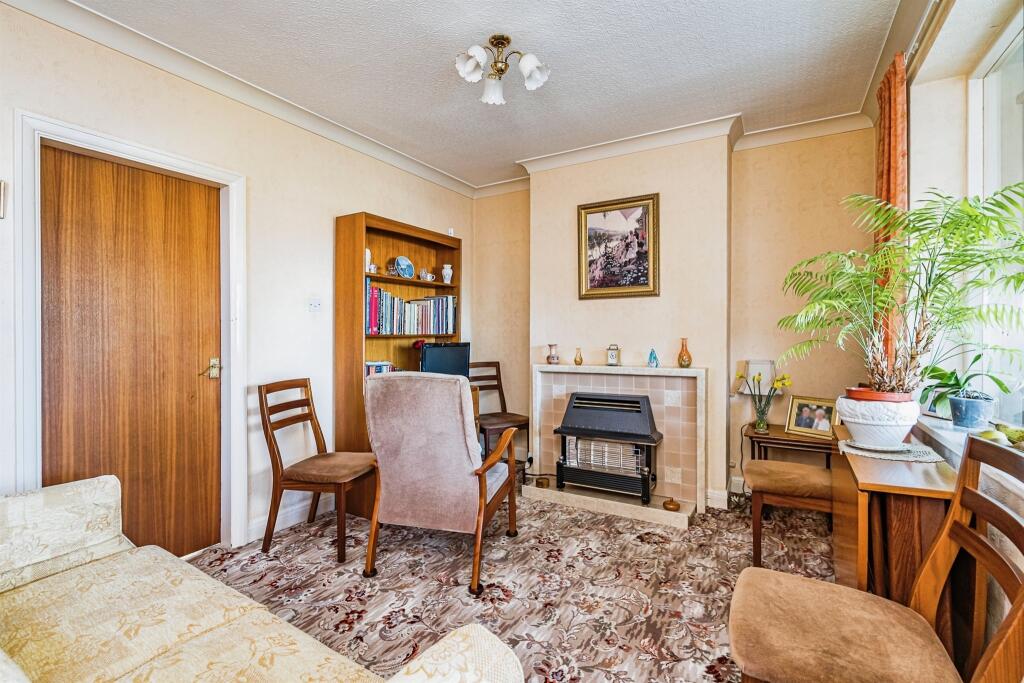 Additional property image - Elm Terrace, Tividale, Oldbury