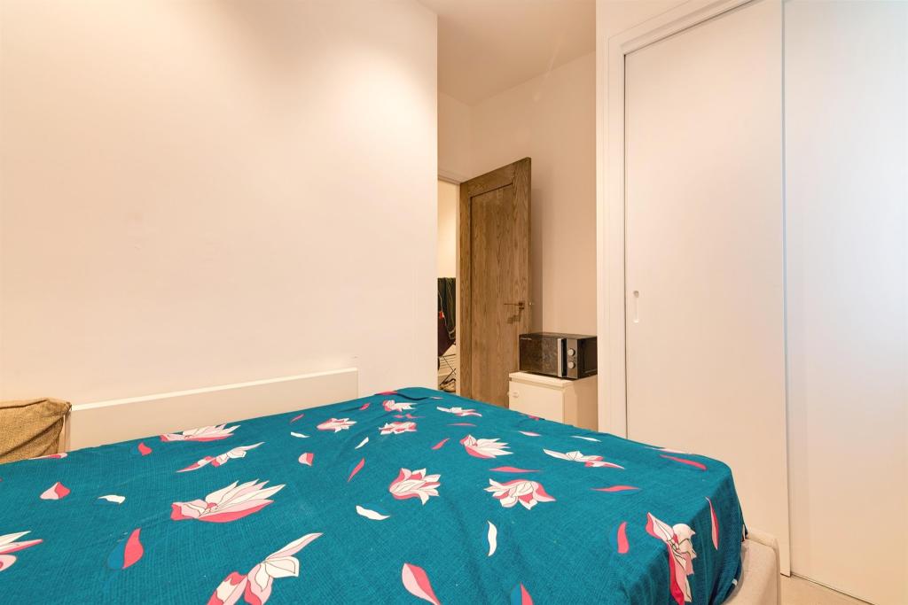 2 bedroom ground floor flat for sale in Bath Road, SLOUGH, SL1