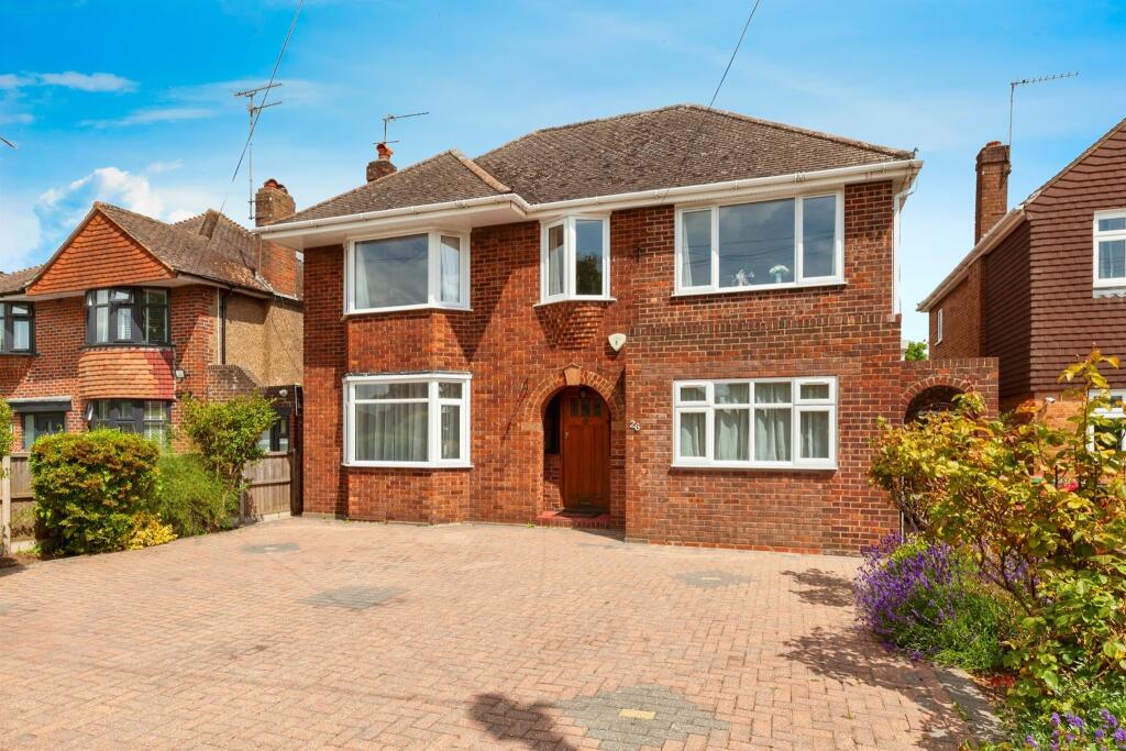 6 bedroom detached house for sale in Upton Court Road, Slough, SL3