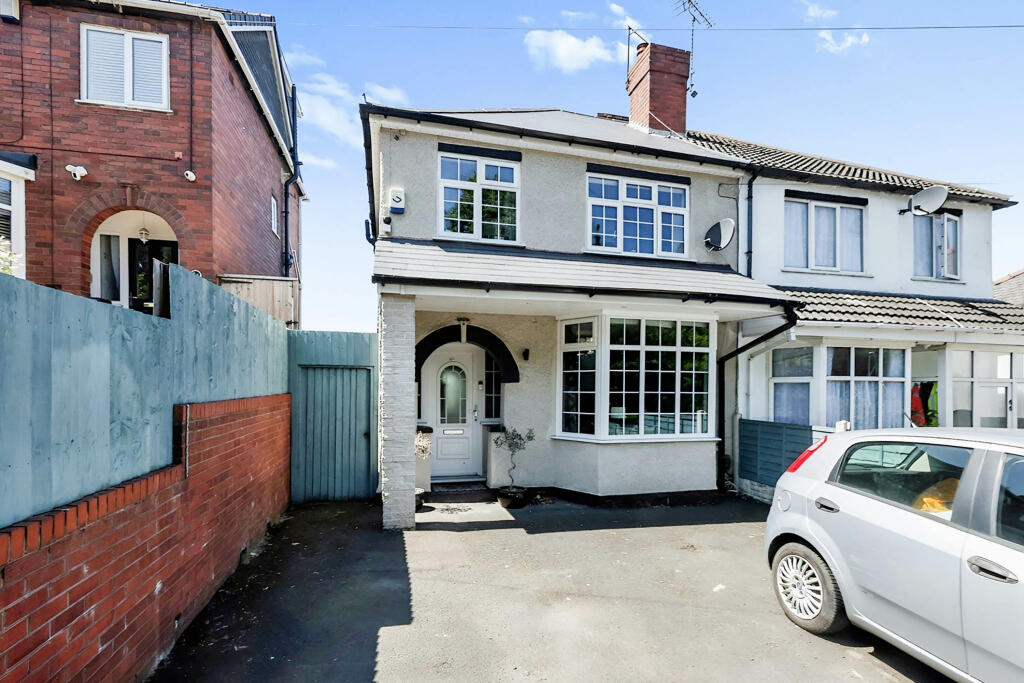 3 bedroom semidetached house for sale in Powke Lane, Rowley Regis, B65