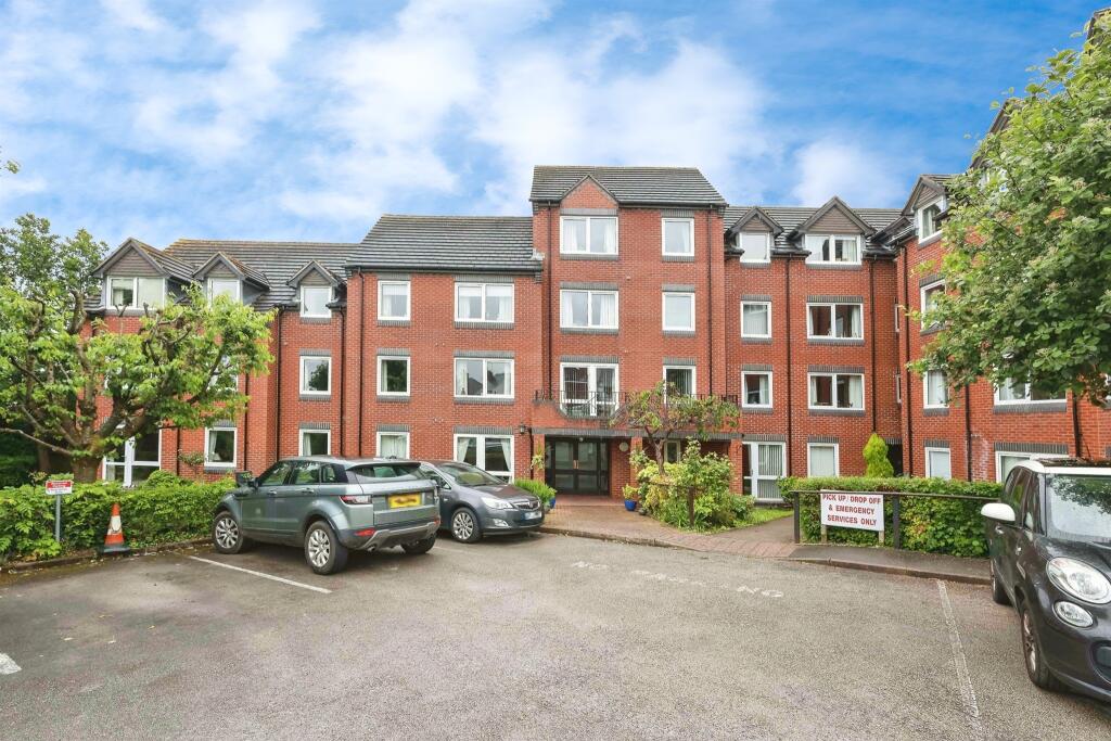 1 bedroom flat for sale in Blackberry Lane, Halesowen, B63