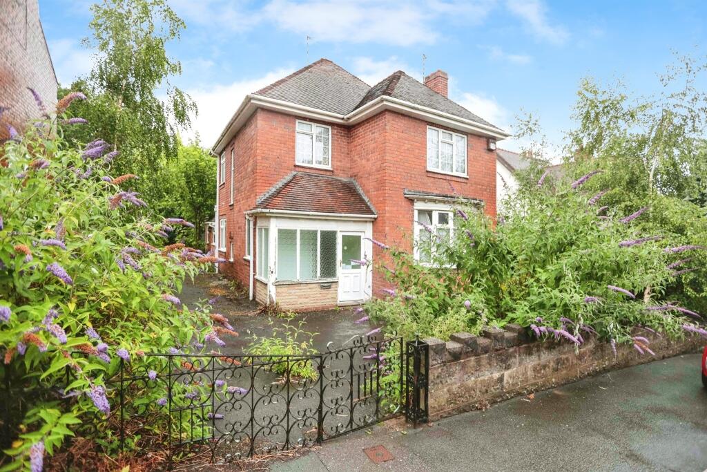 3 bedroom detached house for sale in Beecher Street, Halesowen, B63