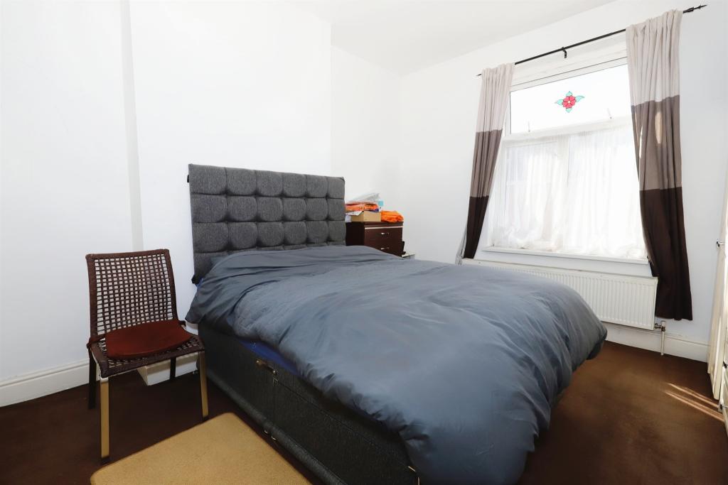 5 bedroom semidetached house for sale in Owen Road, Penn Fields