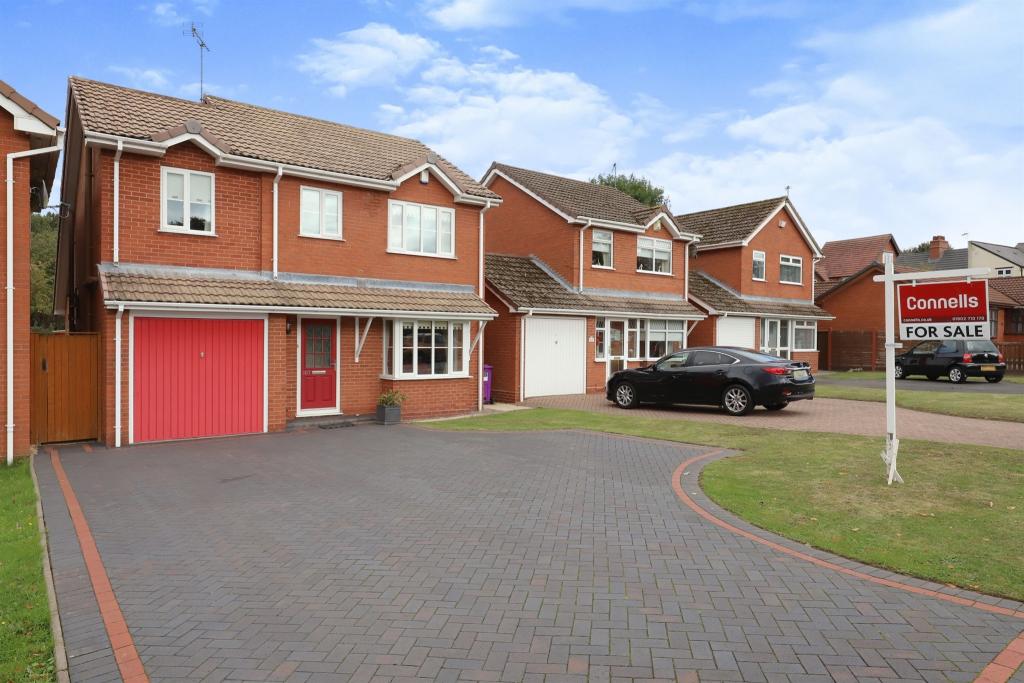 3 bedroom detached house for sale in Deyncourt Road, Wednesfield