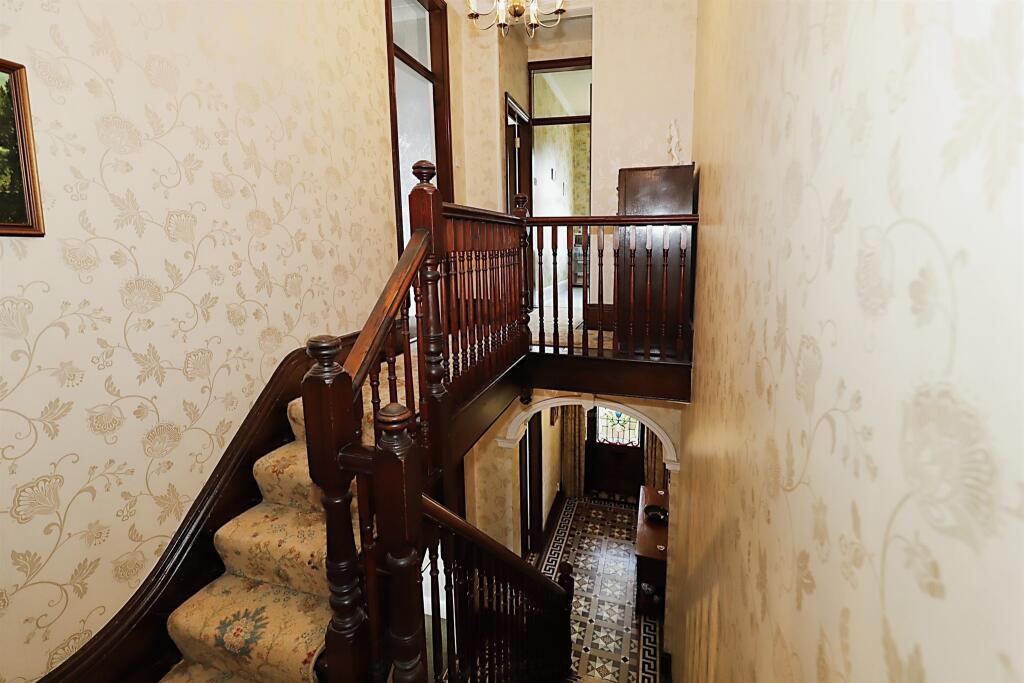 4 bedroom semidetached house for sale in Prestwood Road, Wednesfield