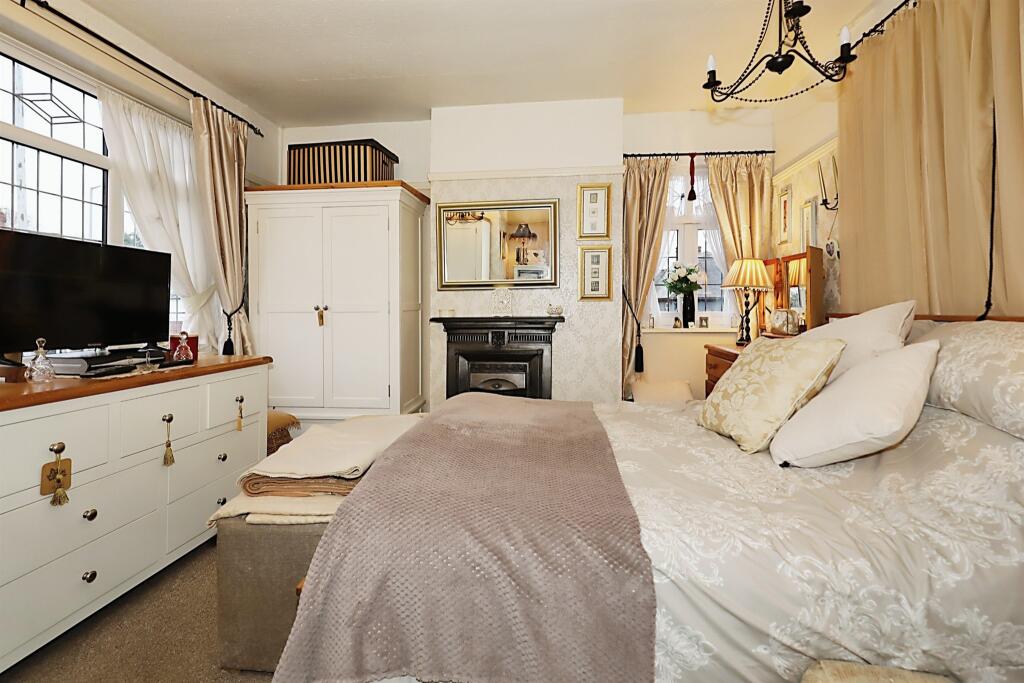 3 bedroom detached house for sale in Prestwood Road West, Wednesfield