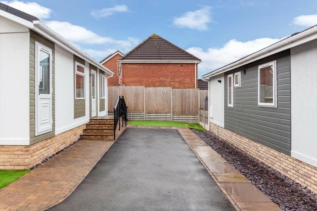 1 bedroom park home for sale in New Road, Featherstone, Wolverhampton, WV10