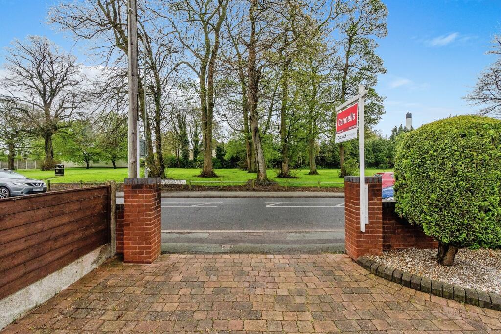 3 bedroom detached house for sale in Prestwood Road, Wednesfield