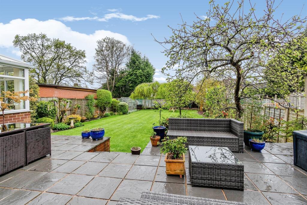 3 bedroom detached house for sale in Prestwood Road, Wednesfield