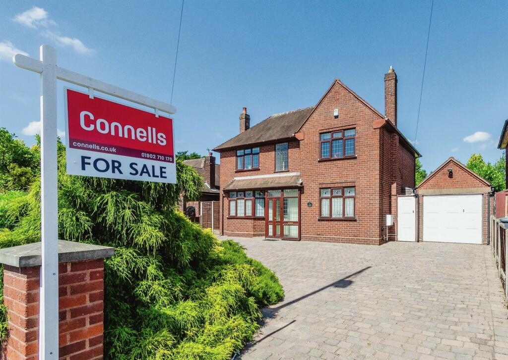 3 bedroom detached house for sale in Bilston Road, Willenhall, WV13