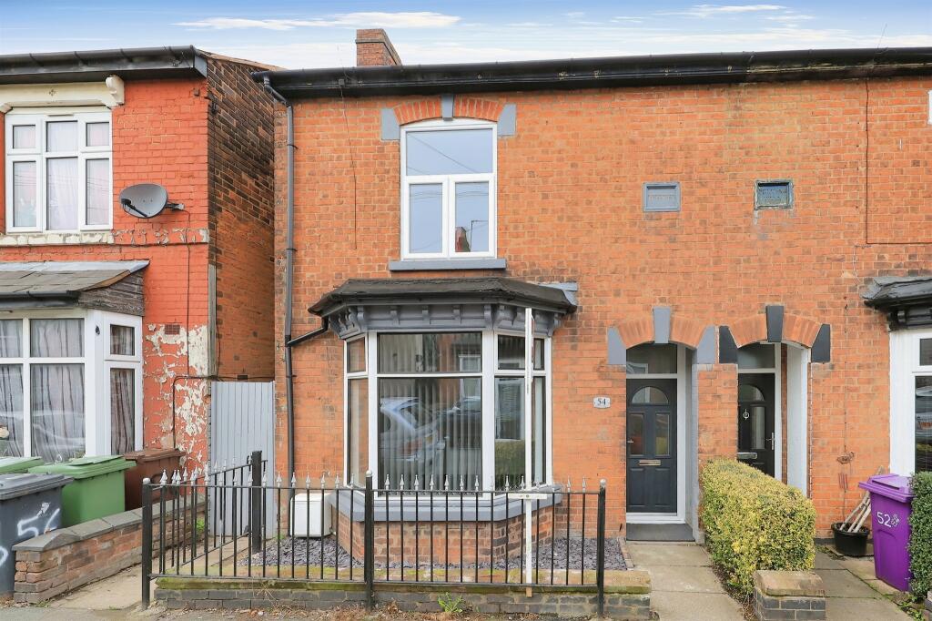 4 bedroom semidetached house for sale in Rayleigh Road, Penn Fields