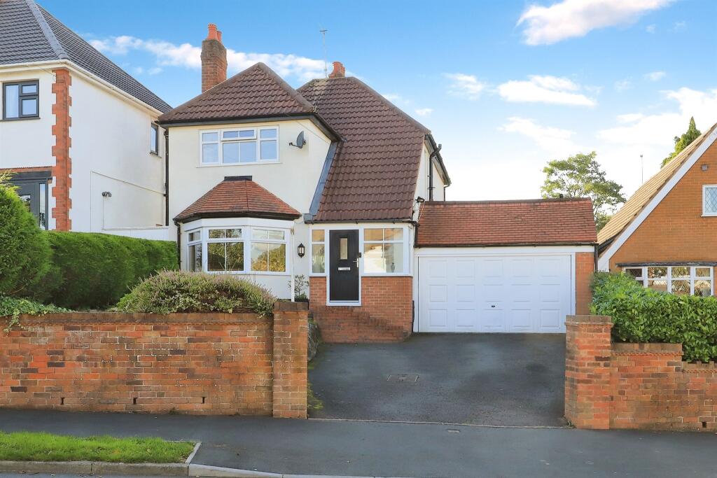 3 bedroom detached house for sale in Church Hill, Penn, Wolverhampton, WV4