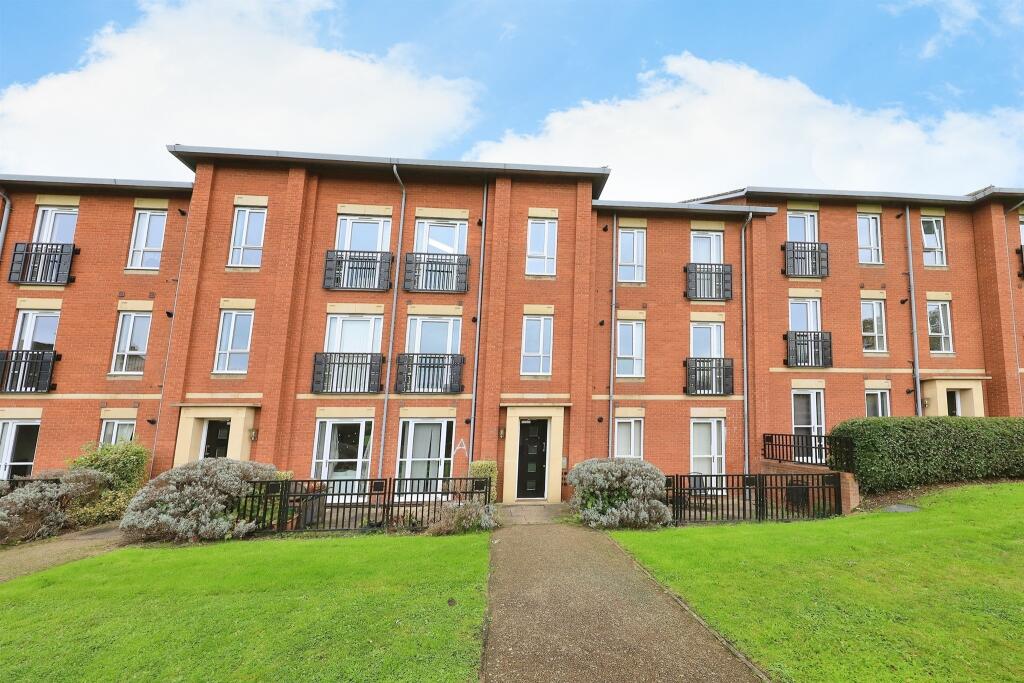 2 bedroom apartment for sale in Lowbridge Walk, Bilston, WV14