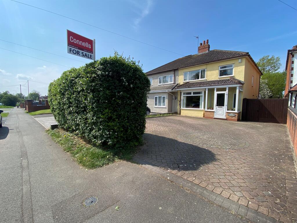 3 bedroom semidetached house for sale in Cannock Road, Westcroft