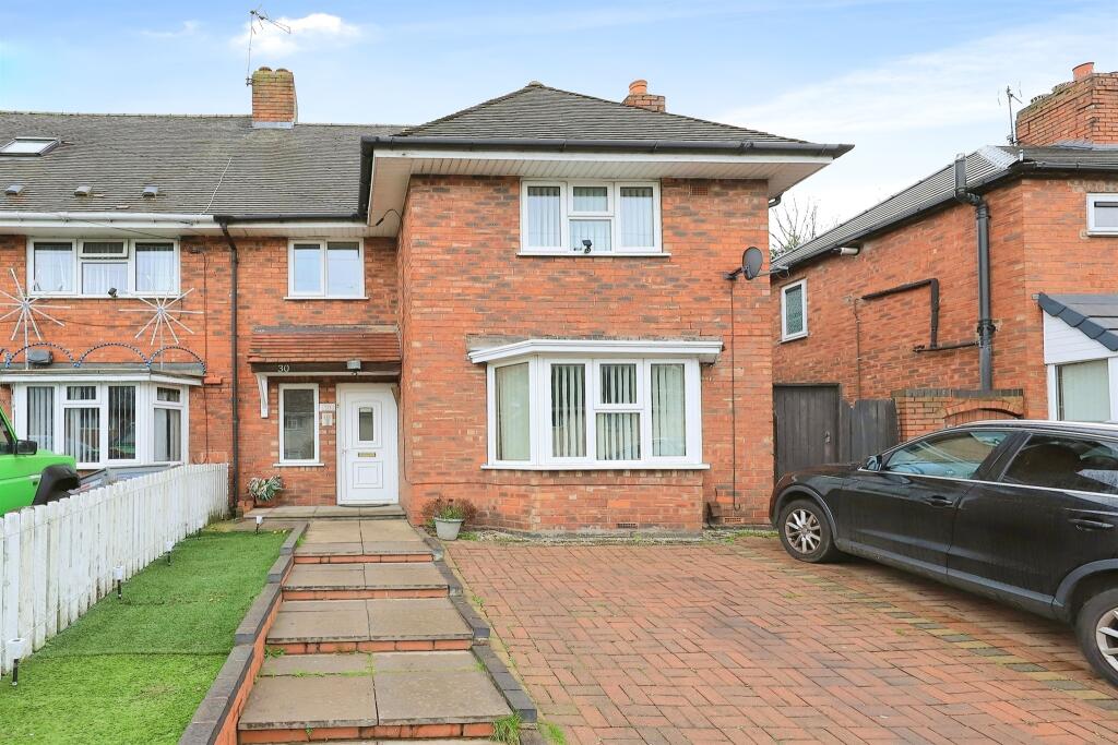 4 bedroom end of terrace house for sale in Guy Avenue, Wolverhampton, WV10