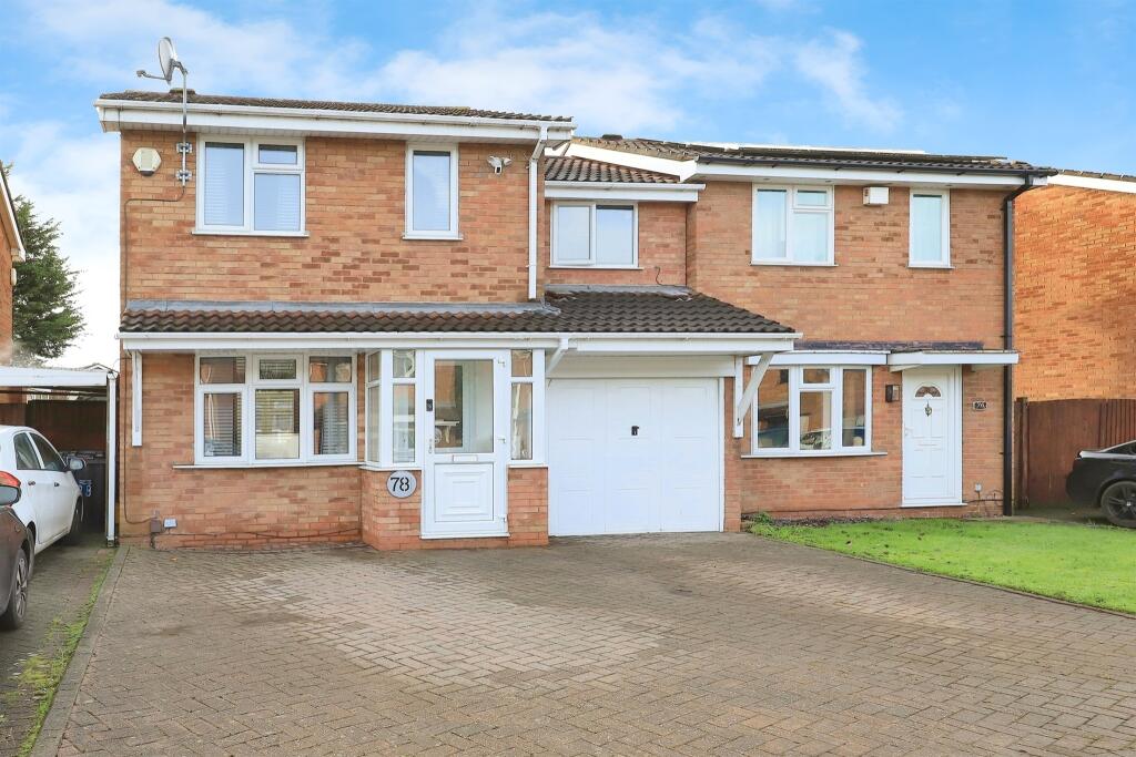 3 bedroom detached house for sale in Hawkswell Drive, Willenhall, WV13