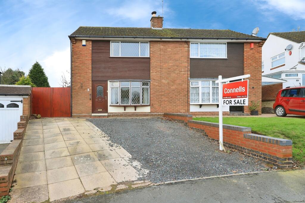 2 bedroom semidetached house for sale in St. Johns Road, Essington