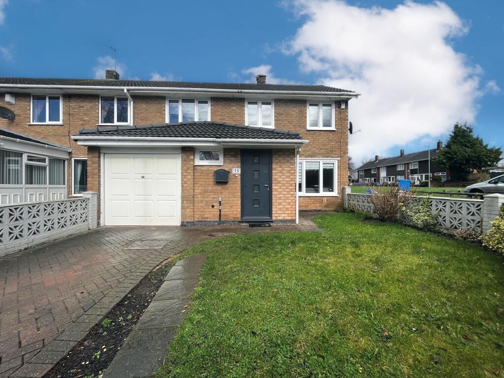 3 bedroom town house for sale in East Road, Brinsford Featherstone