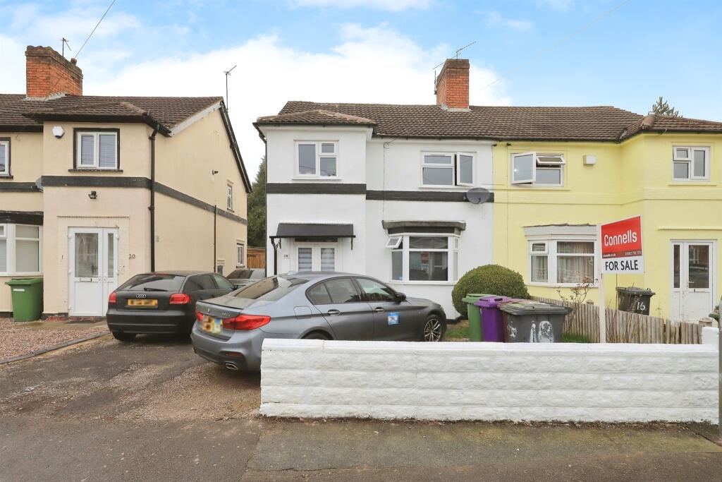 3 bedroom semidetached house for sale in Court Road, Whitmore Reans