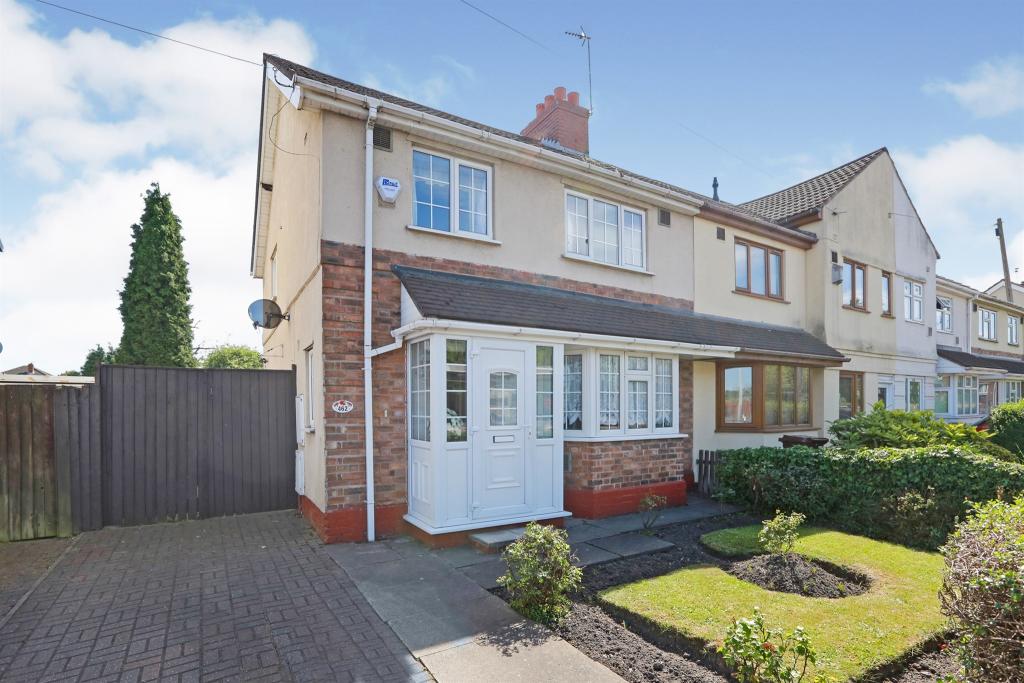 3 bedroom end of terrace house for sale in Willenhall Road, Willenhall