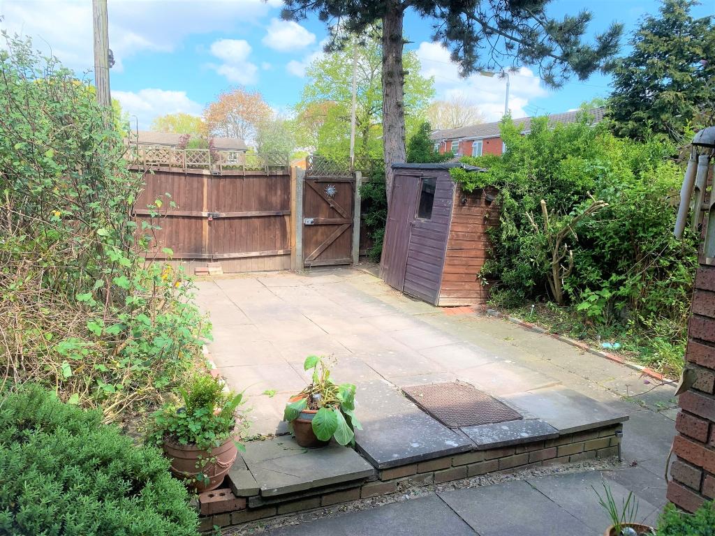 3 bedroom terraced house for sale in Warnford Walk, Merry Hill