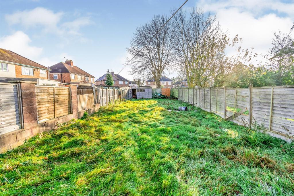 5 bedroom semidetached house for sale in Hatton Crescent, Wednesfield