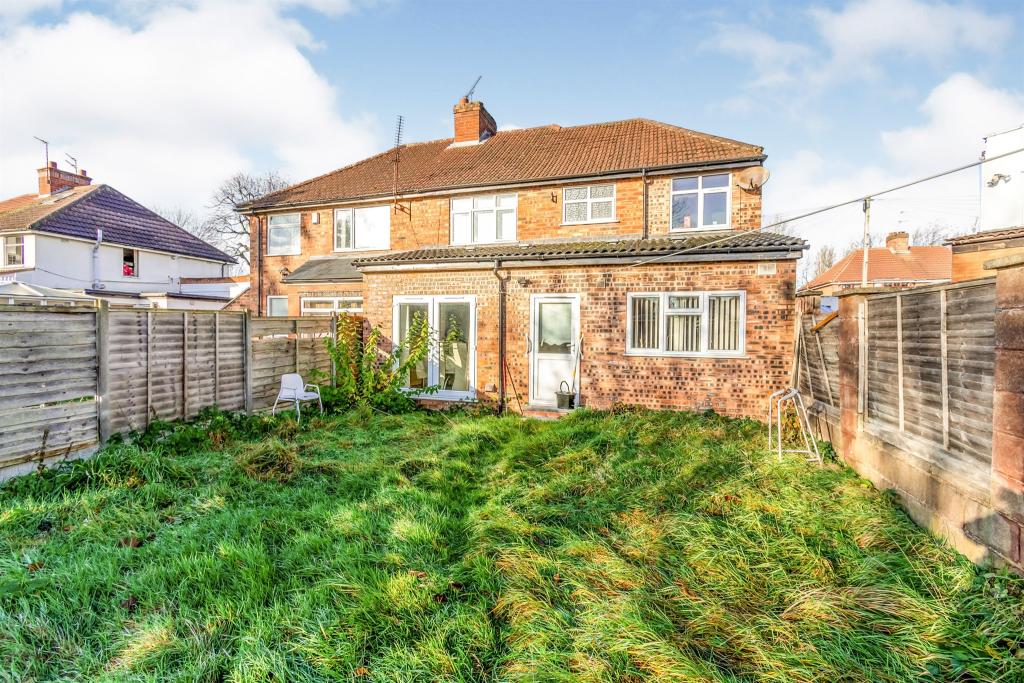 5 bedroom semidetached house for sale in Hatton Crescent, Wednesfield
