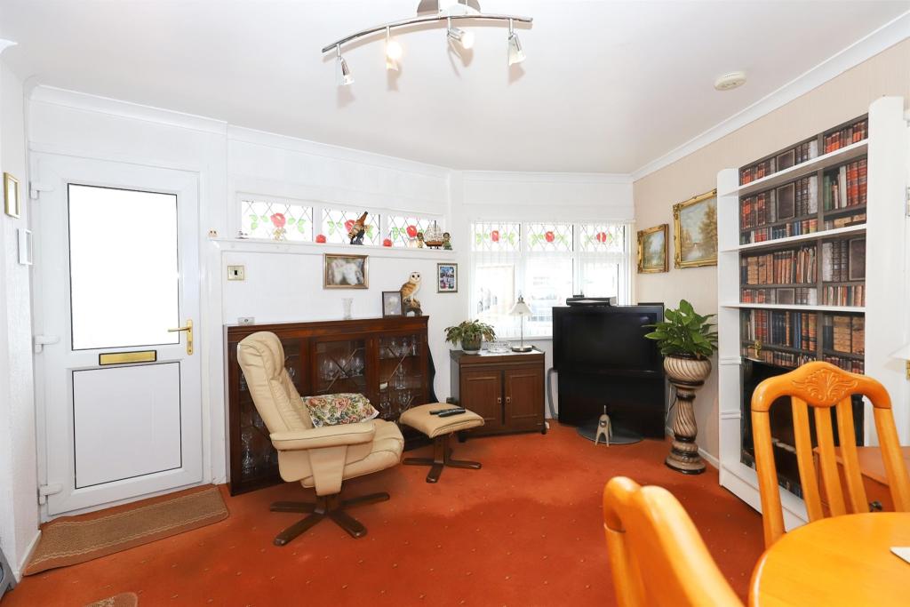 3 bedroom semidetached house for sale in Lady Greys Walk, STOURBRIDGE, DY8
