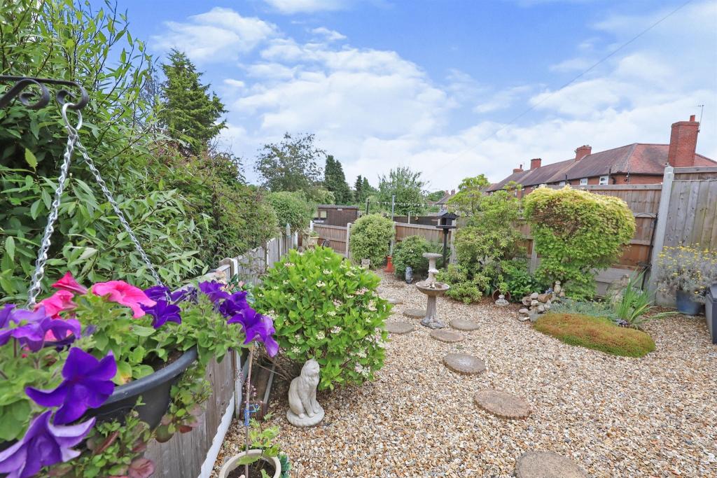 3 bedroom semidetached house for sale in Lady Greys Walk, STOURBRIDGE, DY8