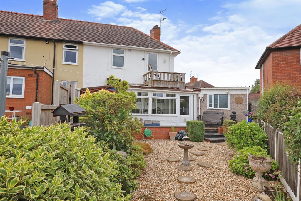 3 bedroom semidetached house for sale in Lady Greys Walk, STOURBRIDGE, DY8