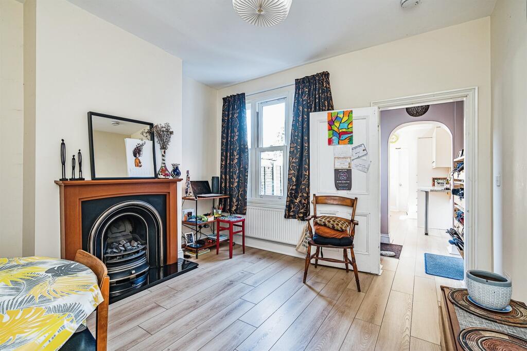 3 bedroom terraced house for sale in Mamble Road, Wollaston