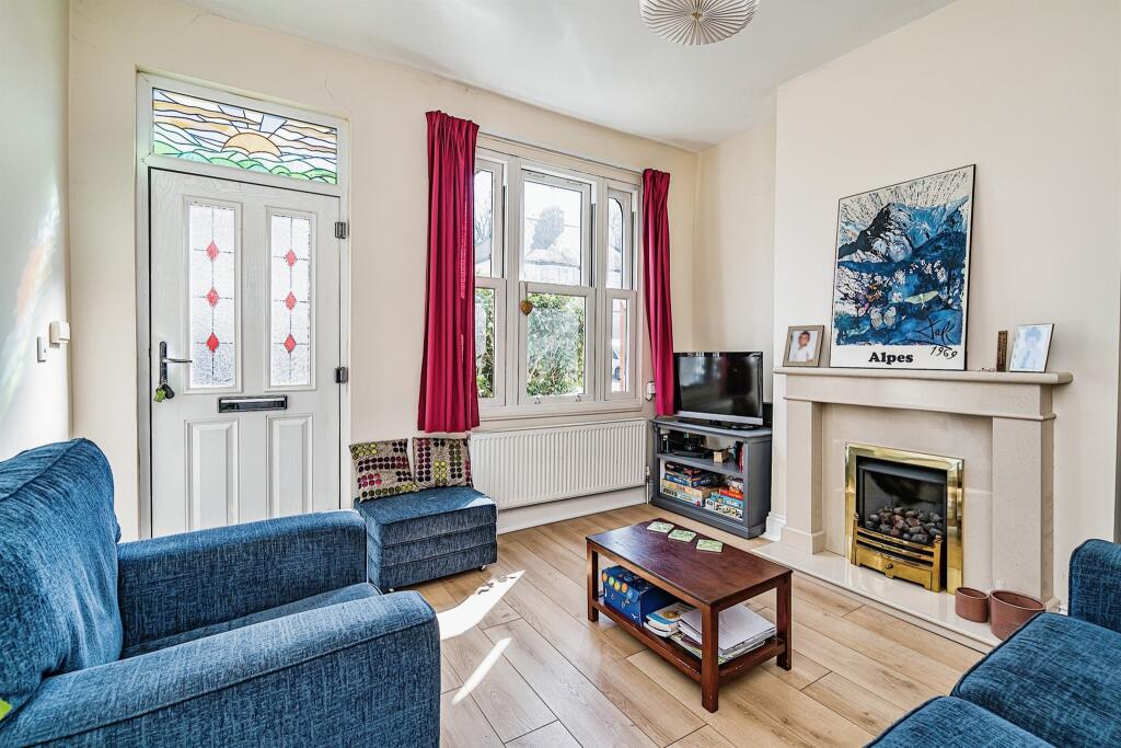 3 bedroom terraced house for sale in Mamble Road, Wollaston