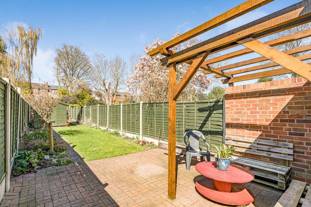 3 bedroom terraced house for sale in Mamble Road, Wollaston