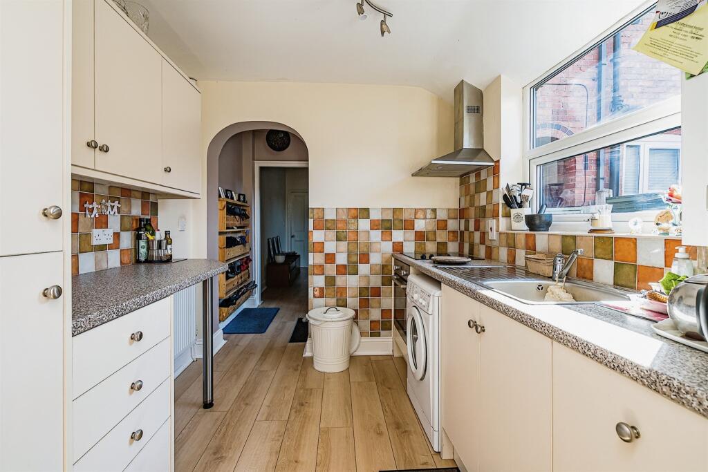 3 bedroom terraced house for sale in Mamble Road, Wollaston