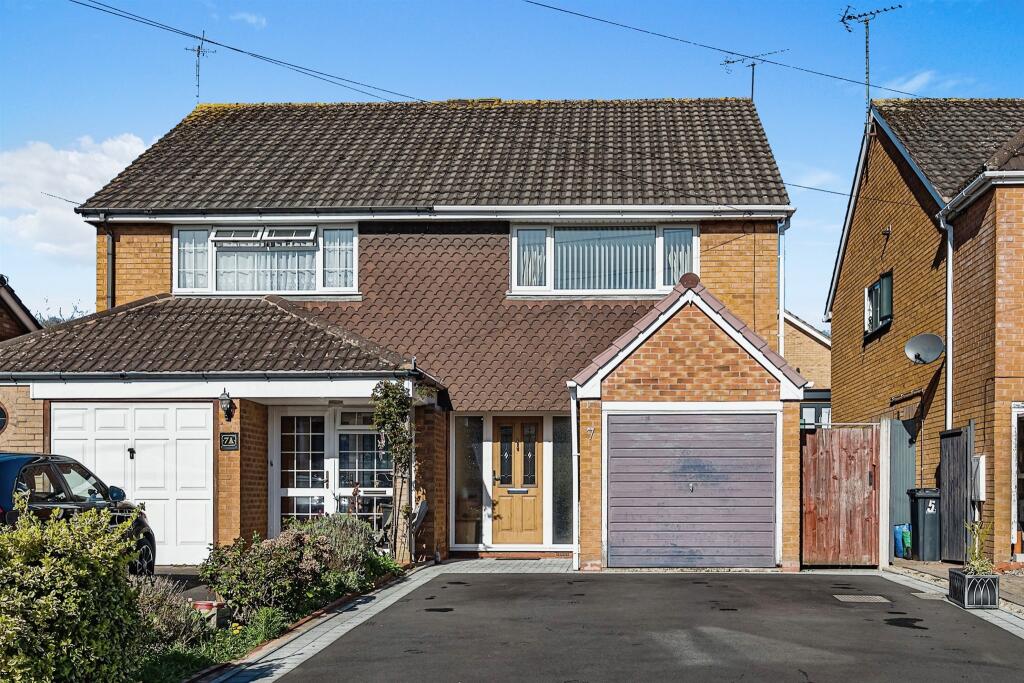 3 bedroom semidetached house for sale in Fir Grove, Wollaston, Stourbridge, DY8