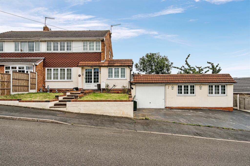 4 bedroom semidetached house for sale in Andover Crescent