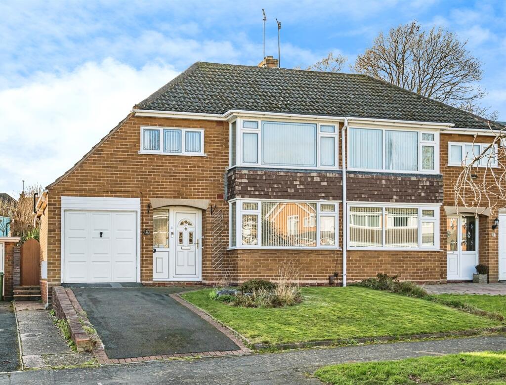 3 bedroom semidetached house for sale in Richmond Grove, Wollaston, Stourbridge, DY8