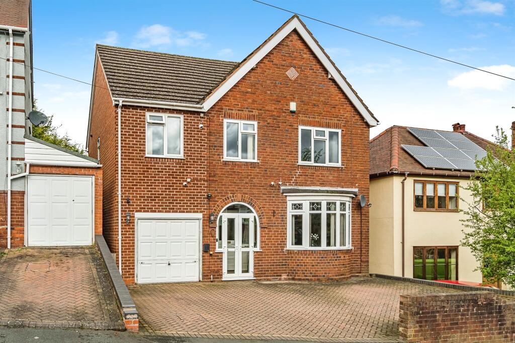 4 bedroom detached house for sale in Coney Green, Stourbridge, DY8