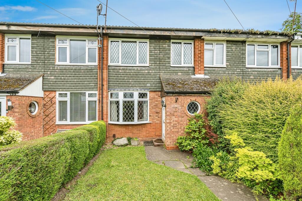 3 bedroom terraced house for sale in Bromley Lane, Kingswinford, DY6