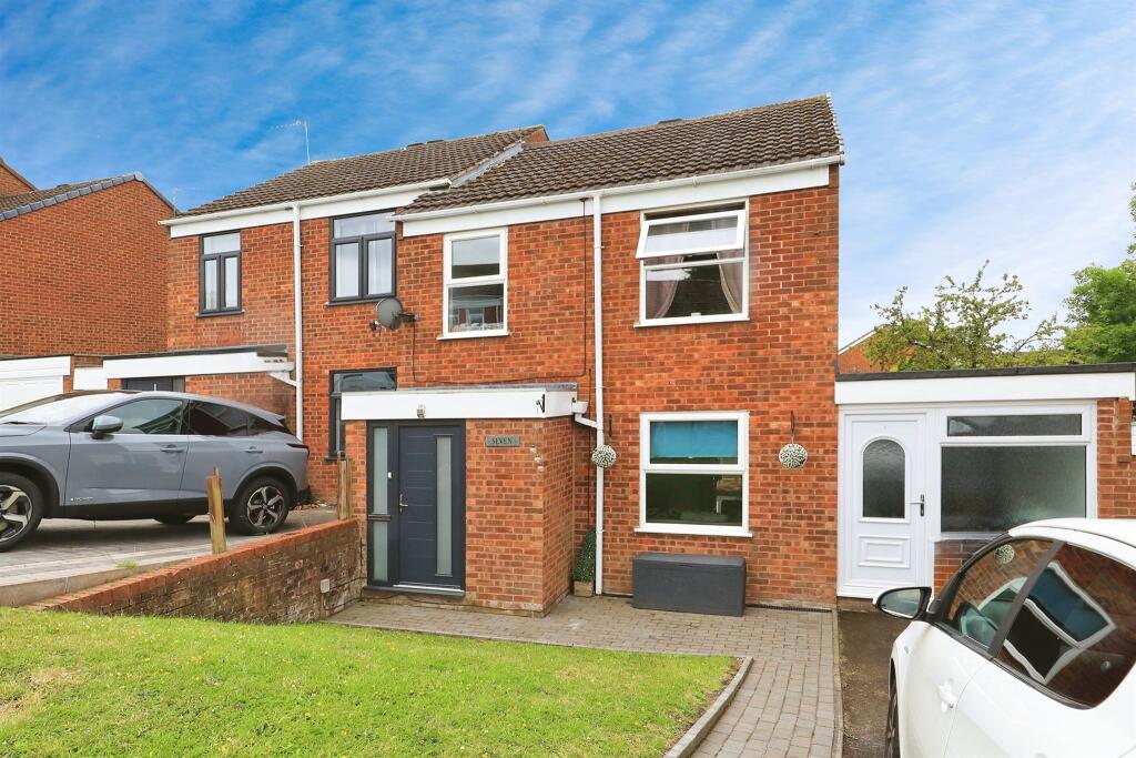 3 bedroom semidetached house for sale in Aldeford Drive, Withymoor
