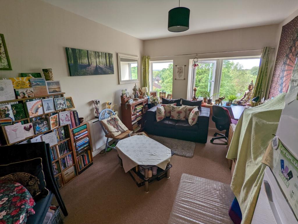 1 bedroom flat for sale in High Street, Kingswinford, DY6