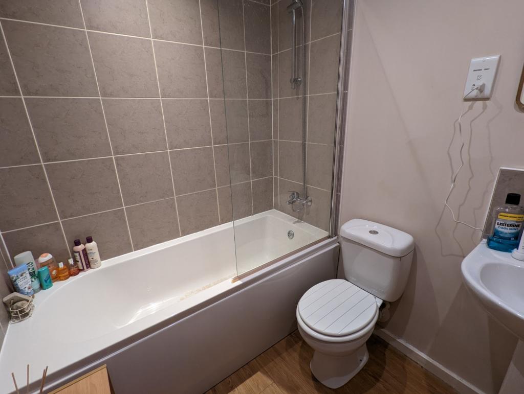 1 bedroom flat for sale in High Street, Kingswinford, DY6