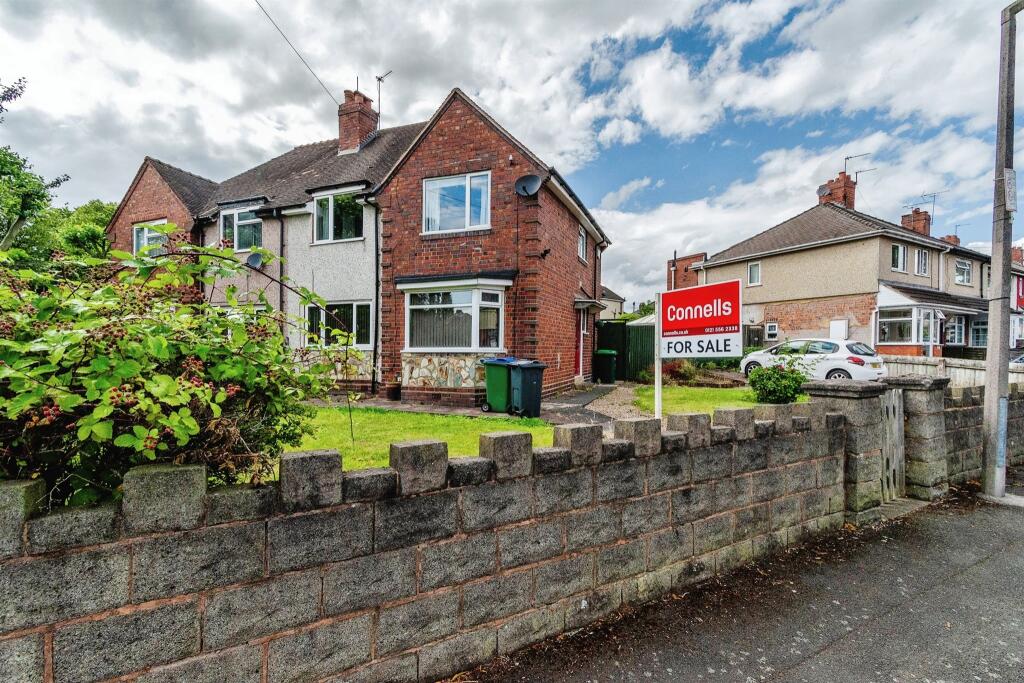 3 bedroom semidetached house for sale in Westbury Road, Wednesbury, WS10