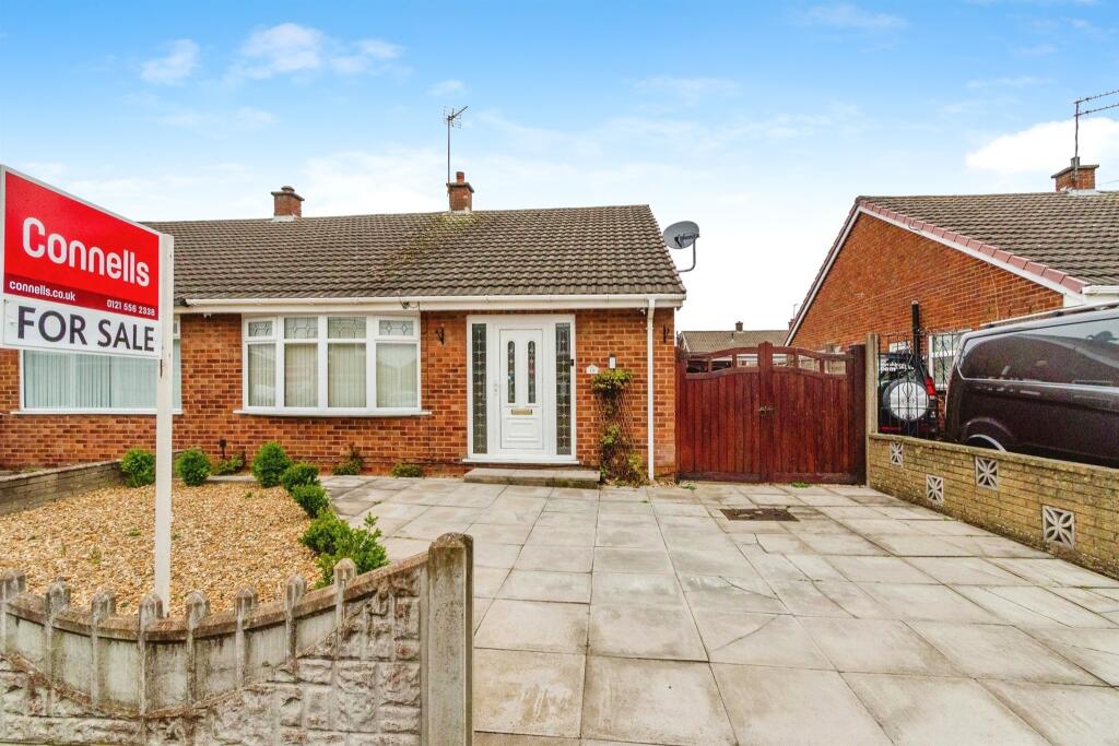 2 bedroom semidetached house for sale in Wigginsmill Road, Wednesbury