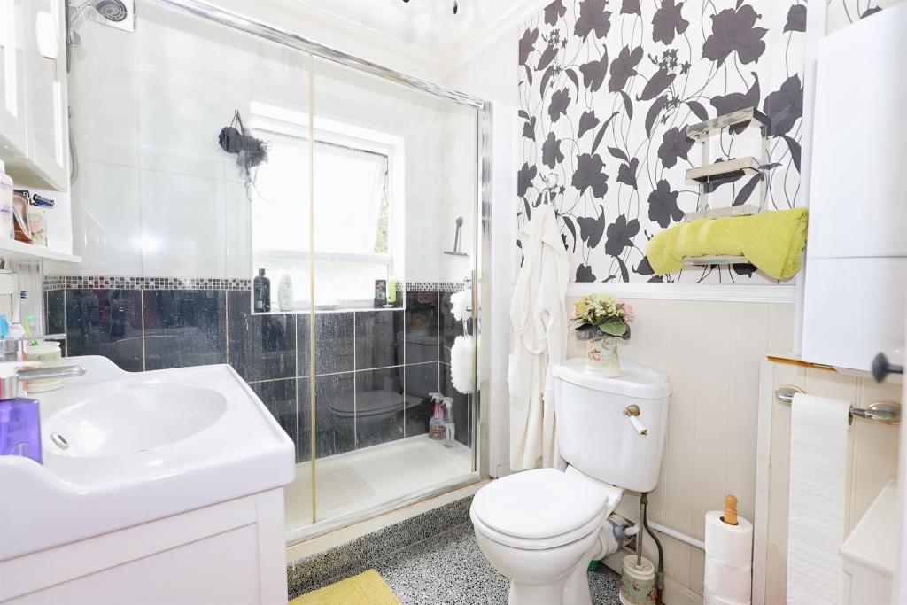 3 bedroom semidetached house for sale in Clee Avenue, KIDDERMINSTER, DY11